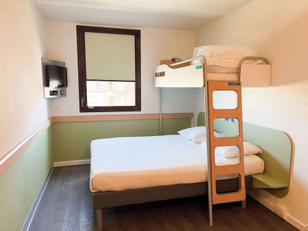 ibis budget Nimes Centre Gare, Nîmes, France