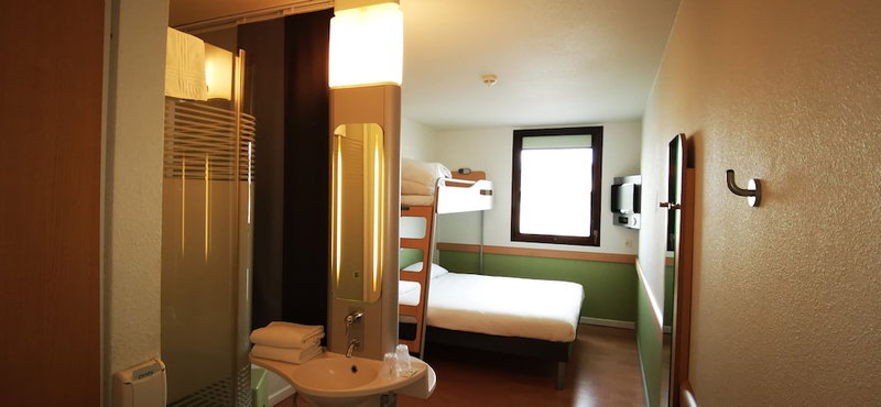 ibis budget Nimes Centre Gare, Nîmes, France