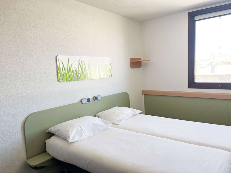 ibis budget Nimes Centre Gare, Nîmes, France