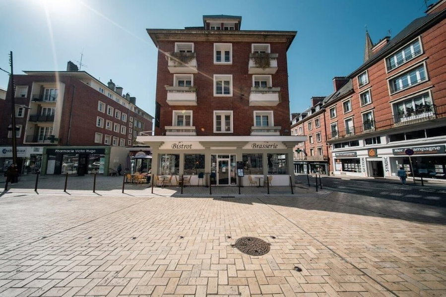 BRIT HOTEL PRIVILEGE LISIEUX – La Villa des Arts, Lisieux, France