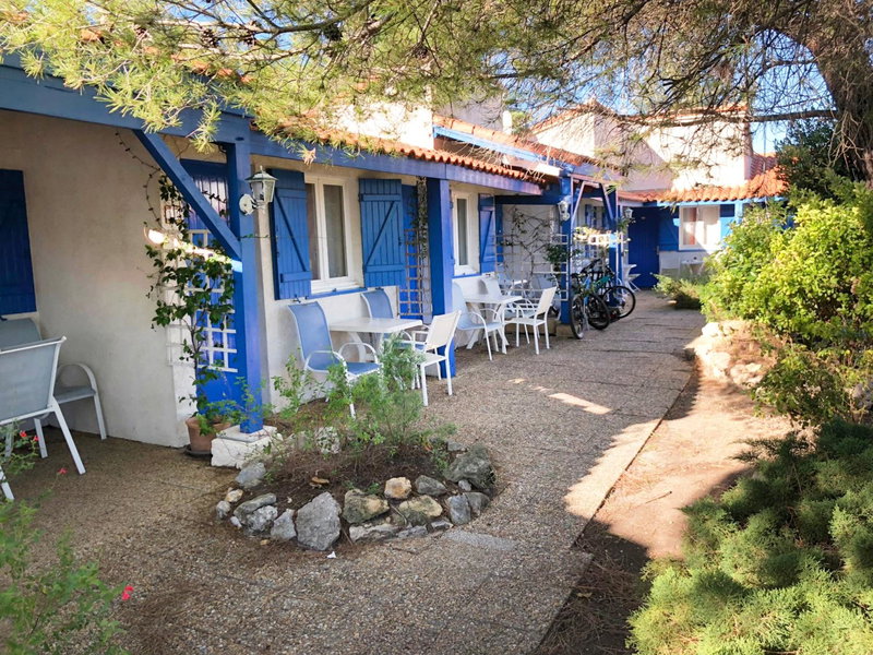 Hotel Des 4 Vents "Esprit Camargue" Parking Privé Gratuit, Aigues-Mortes, France