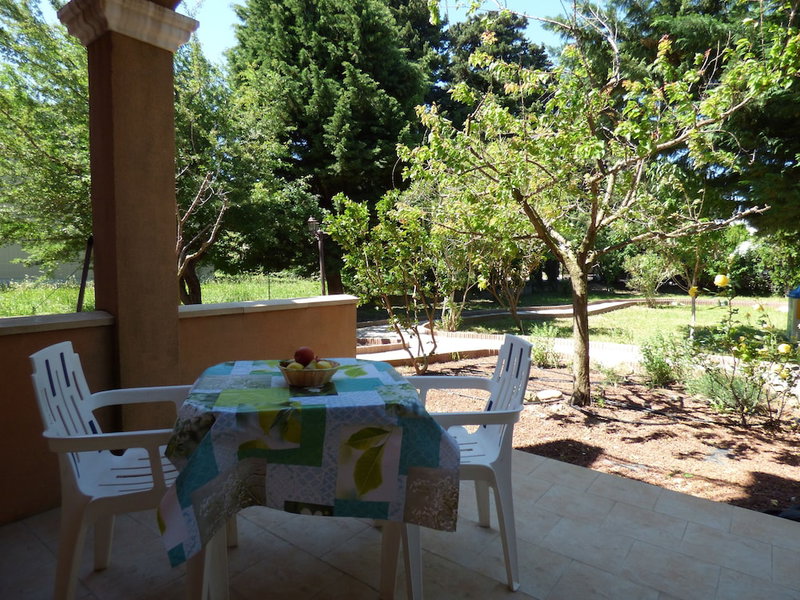 AppartHotel Festival Sud Aqua - Gare TGV, Avignon, France