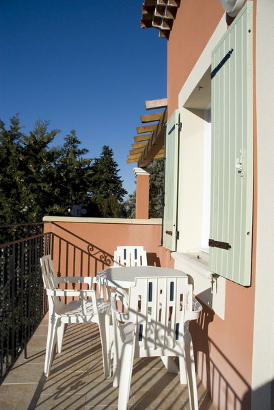 AppartHotel Festival Sud Aqua - Gare TGV, Avignon, France