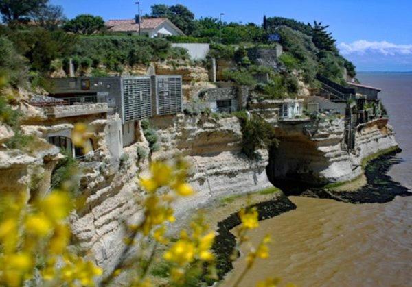 Le Crist'Al, hôtel familial, climatisé, en front de mer, Saint-Georges-de-Didonne, France