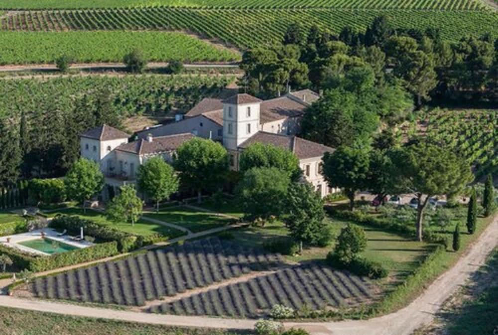 Hotel · Château Gigognan - Chambres d'hotes, Sorgues