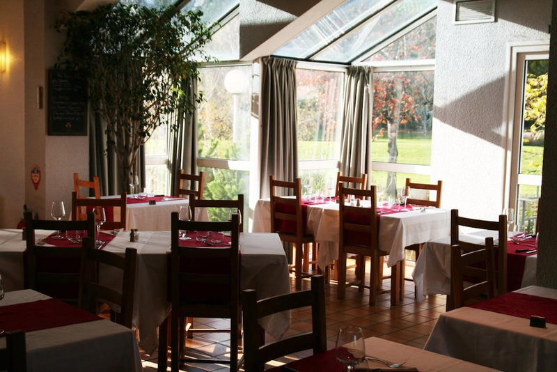 Hôtel Eco Relais, Lons, France