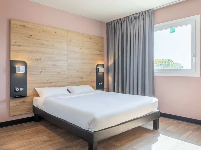 B&B HOTEL Saint-Martin-de-Crau Alpilles Camargue, Saint-Martin-de-Crau, France