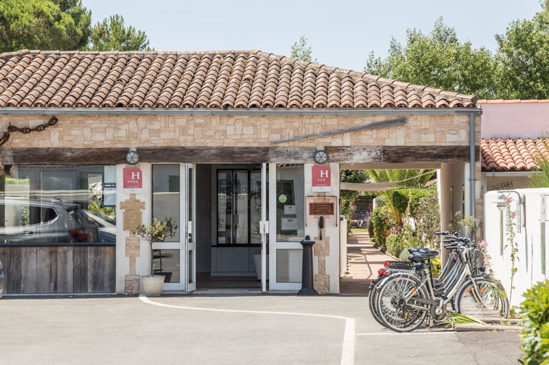 Hôtel Restaurant & Spa Plaisir, Le Bois-Plage-en-Ré, France