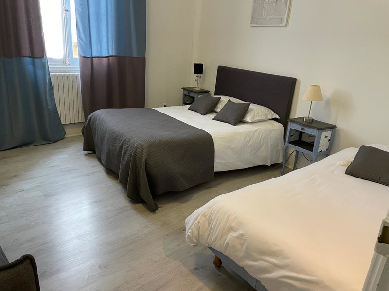 Hotel Au Chapon Fin, Poitiers, France