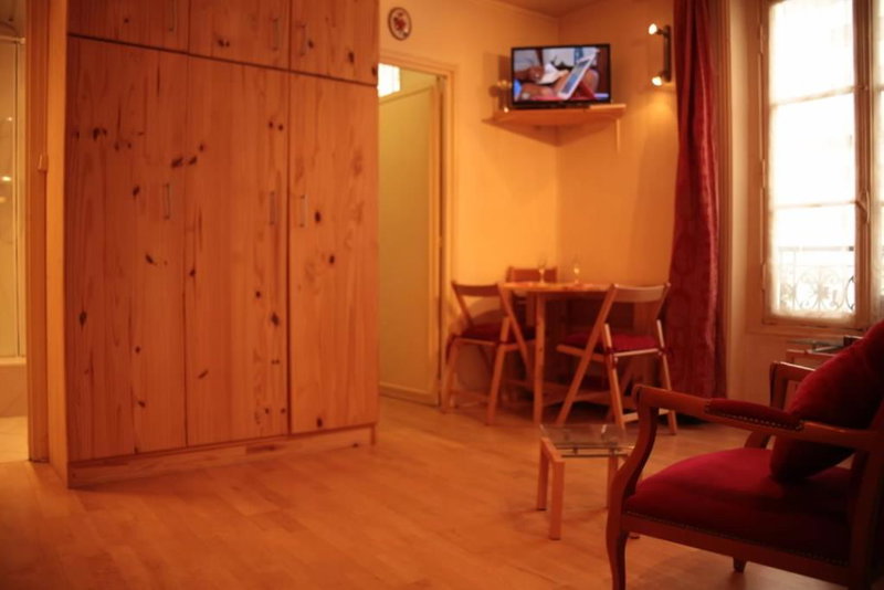 Departamento Las Grutas - Olguita, Paris, France