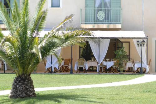 CÉRÈS - Boutique-Hôtel & Spa - Élégance en Terre d'Uzès, Saint-Quentin-la-Poterie, France