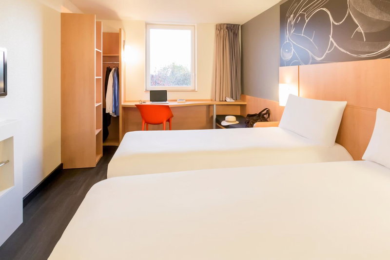 ibis Nîmes Ouest - A9, Nîmes, France