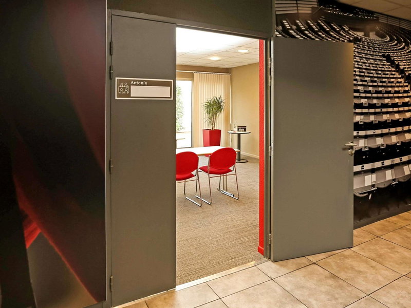 ibis Nîmes Ouest - A9, Nîmes, France