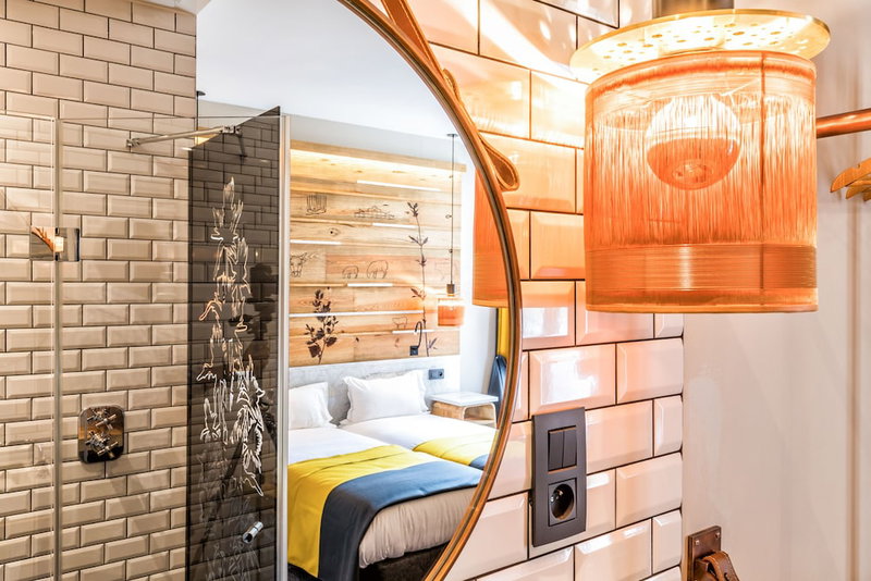 Hôtel Restaurant Au Bœuf Couronné, Paris, France