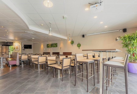 B&B HOTEL Calais Terminal Cité de l'Europe 4 étoiles, Coquelles, France