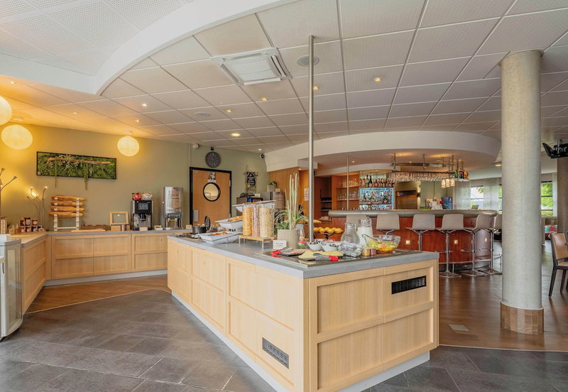 B&B HOTEL Calais Terminal Cité de l'Europe 4 étoiles, Coquelles, France