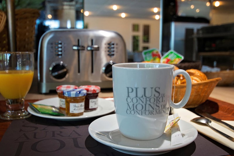 Hotel Kyriad Nemours, Darvault, France