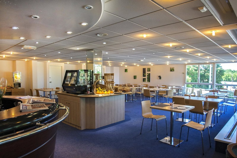 Hotel Kyriad Nemours, Darvault, France