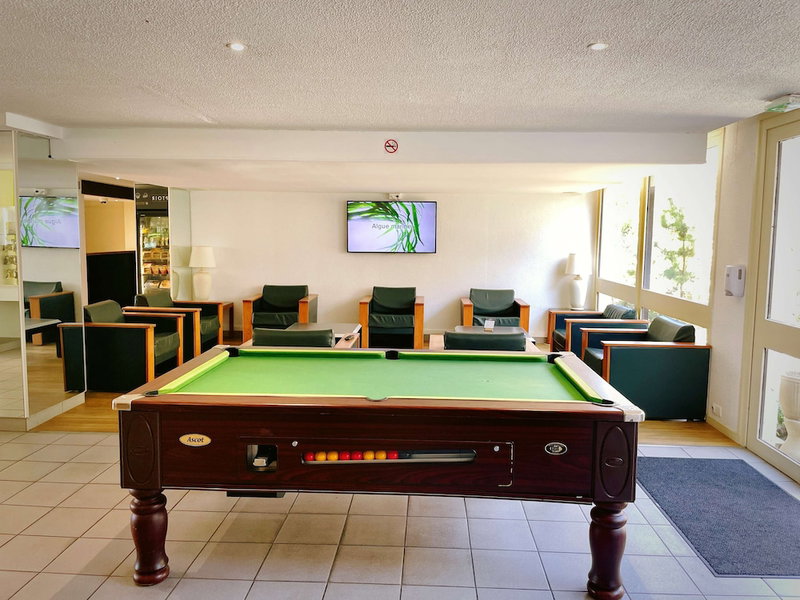 Hotel Kyriad Nemours, Darvault, France