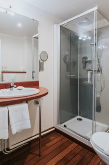Hôtel Aux Tamaris - Vue Mer, Roscoff, France
