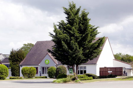 Campanile NATURE - Dreux, Dreux, France