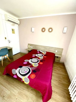 Hôtel Colisée-Verdun Centre Gare Saint-Roch, Montpellier, France