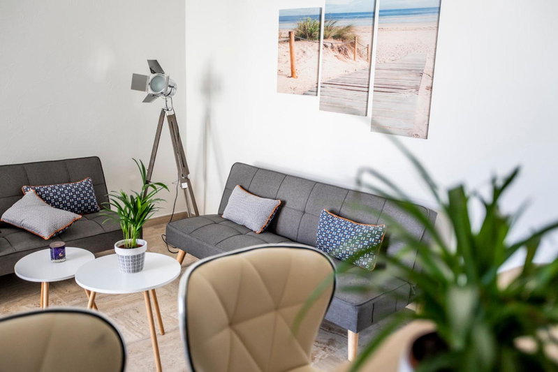 ++++ renovated cosy 50m2 sunny flat / balcony / close to beach and to the Palais des festivals ++++, Cannes, France