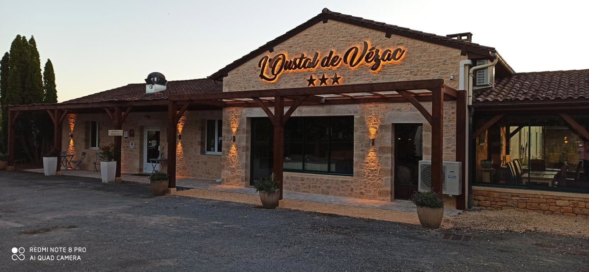 Hotel · L'Oustal de Vézac, Vézac