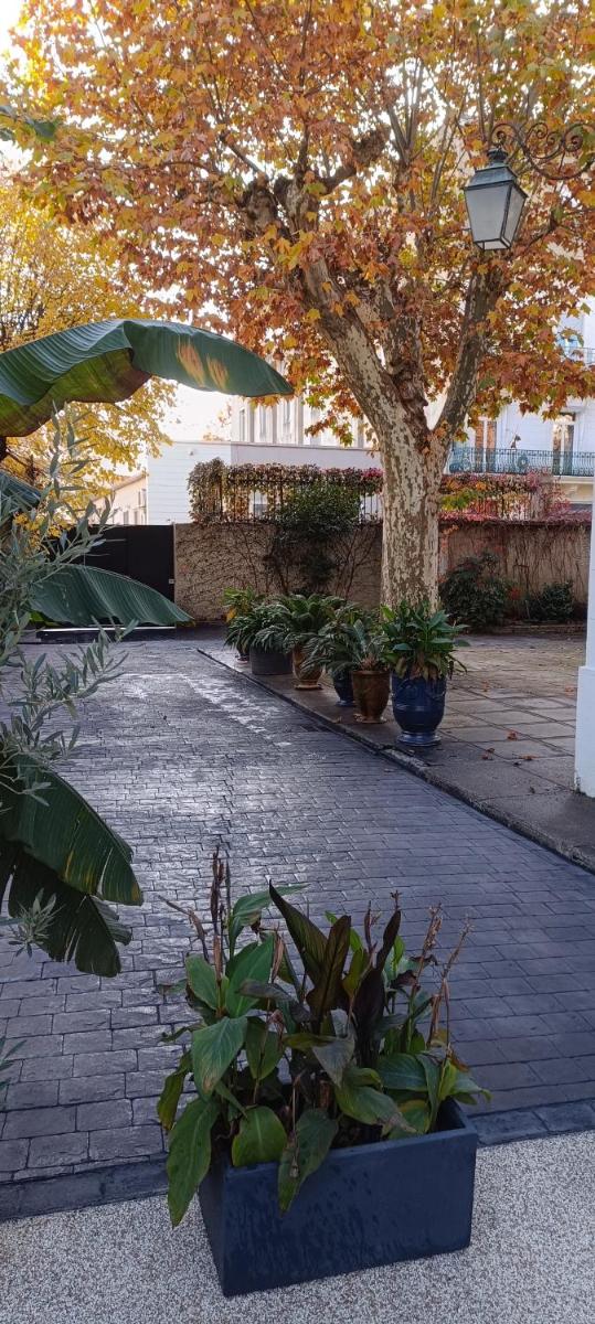Hotel · les jardins de la fontaine, Alès