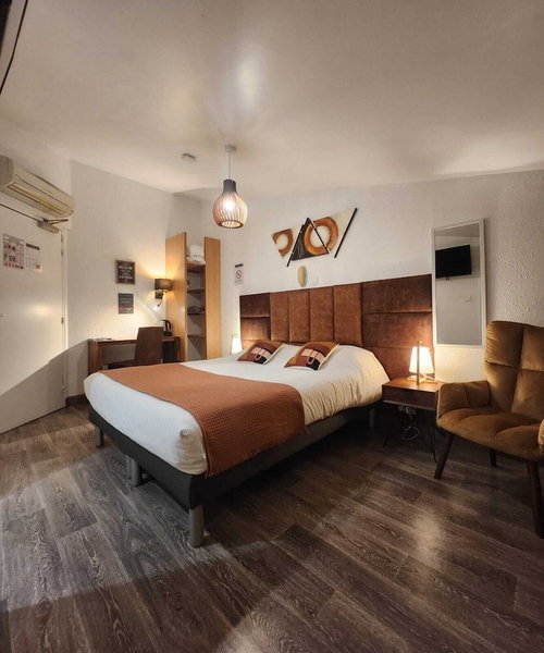 Citotel Le Cheval Blanc, Cognac, France