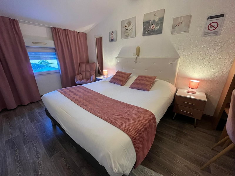 Citotel Le Cheval Blanc, Cognac, France