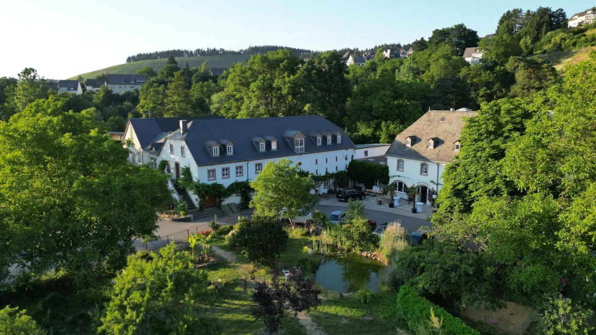 Hotel · Hotel und Weingut Karlsmühle, Mertesdorf