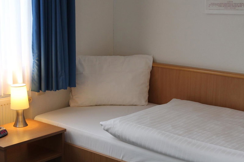 Filmhotel Lili Marleen Potsdam, Potsdam, Germany