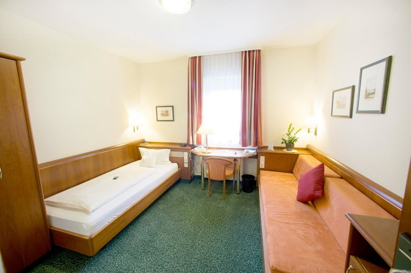 Hotel Weisses Lamm, Veitshöchheim, Germany