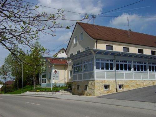 Stempfle's Landgasthaus zum Kreuz, Unterschneidheim, Germany