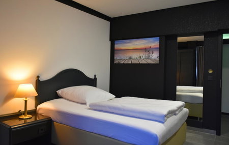 TIBET HOTEL am Airport Düsseldorf-Ratingen, Ratingen, Germany