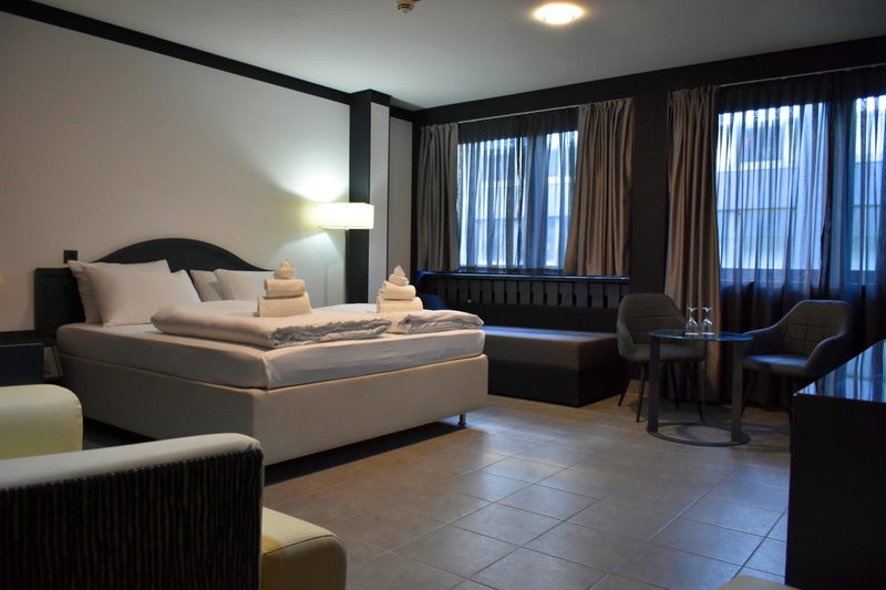 TIBET HOTEL am Airport Düsseldorf-Ratingen, Ratingen, Germany