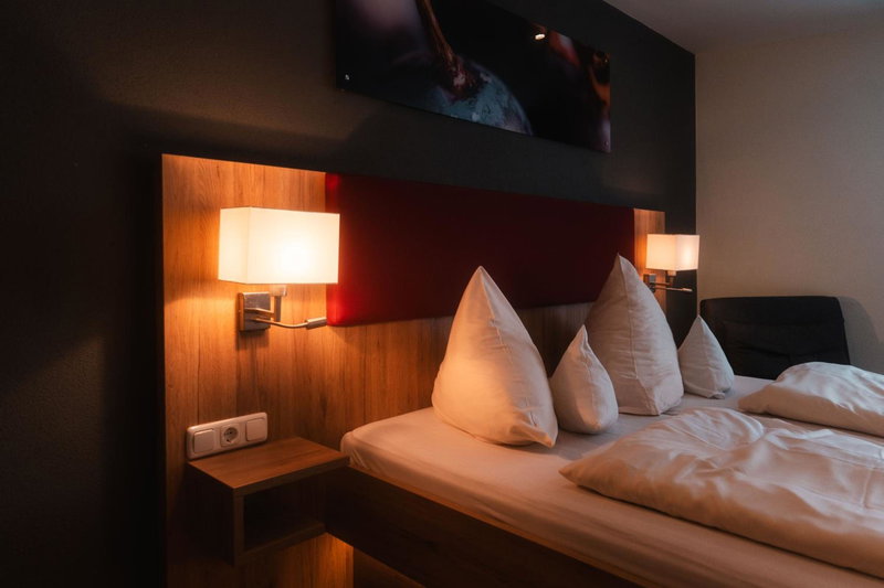 Landhotel und Weingasthof Schwarzer Adler, Wiesenbronn, Germany