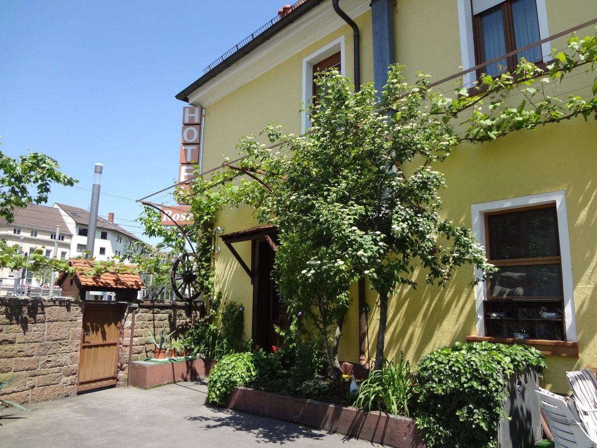 Hotel Rose Heidelberg inklusive Frühstück, Saunanutzung und Parkplätze nach Verfügbarkeit, Germany