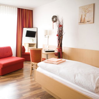 Hotel Gasthof Pension Riebel, Etzenricht, Germany