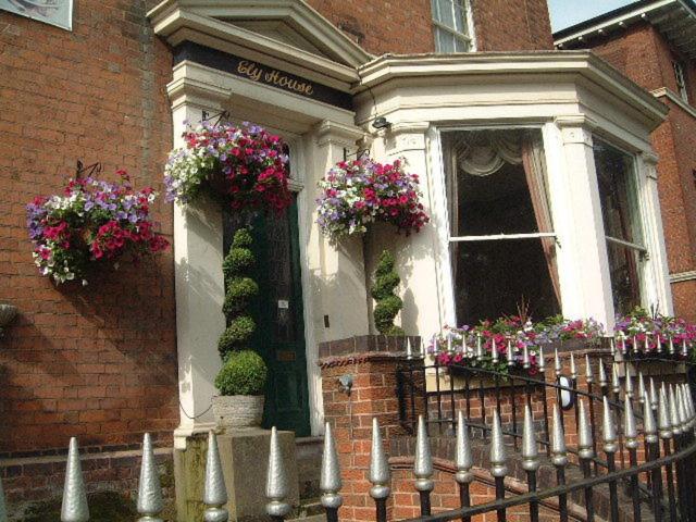Ely House Hotel, Великобритания