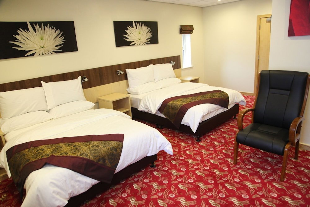 Hotel · The Cambridge Hotel, Huddersfield