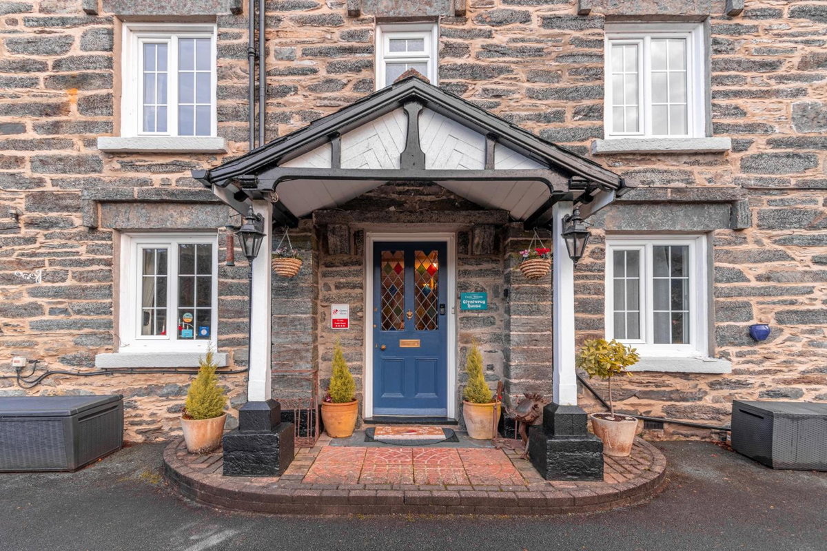 Glyntwrog House, United Kingdom
