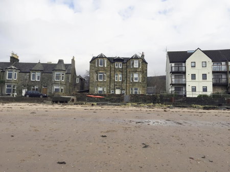 Beach House No1 With Amazing Sea Views And Direct Beach Access, Fairlie, United Kingdom