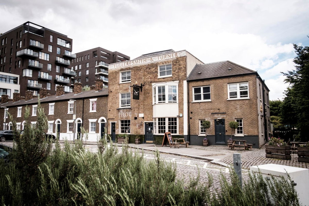 Hotel · The Pilot Inn, London