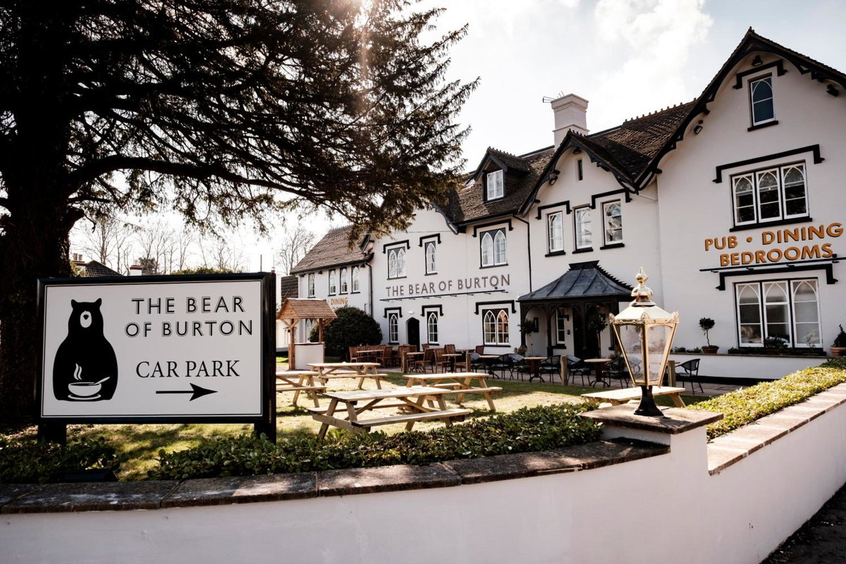 Hotel · Bear Of Burton, Christchurch