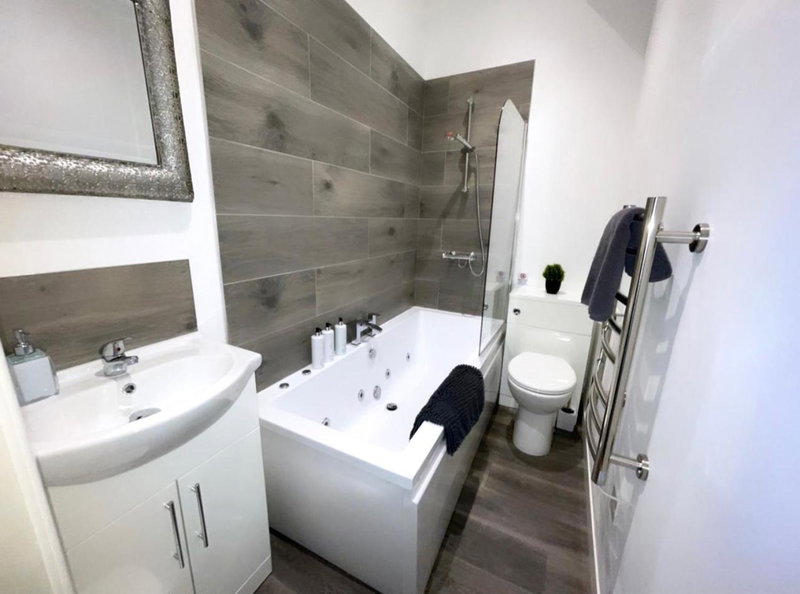 Albert Hottub & Jacuzzi Apartments, Blackpool, United Kingdom