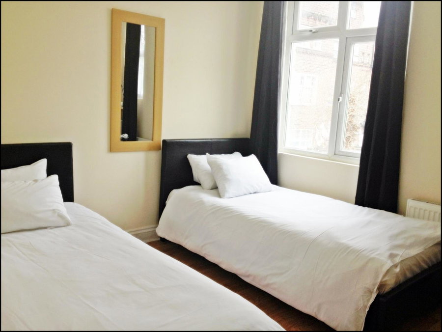 City View Hotel - Roman Road Market, London, United Kingdom