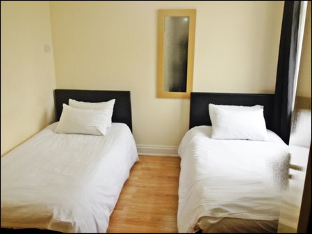 City View Hotel - Roman Road Market, London, United Kingdom