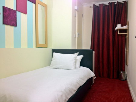City View Hotel - Roman Road Market, London, United Kingdom